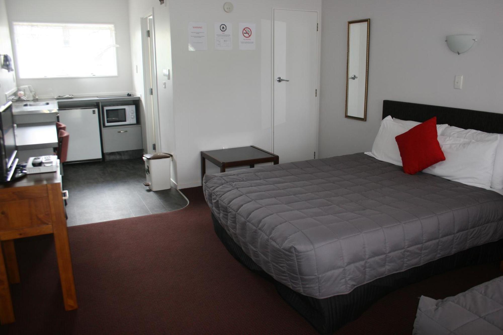 Burgundy Rose Motel Whangarei Extérieur photo