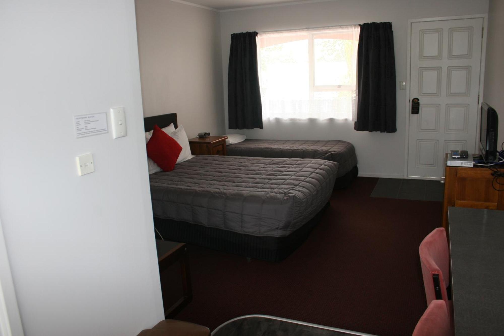 Burgundy Rose Motel Whangarei Extérieur photo