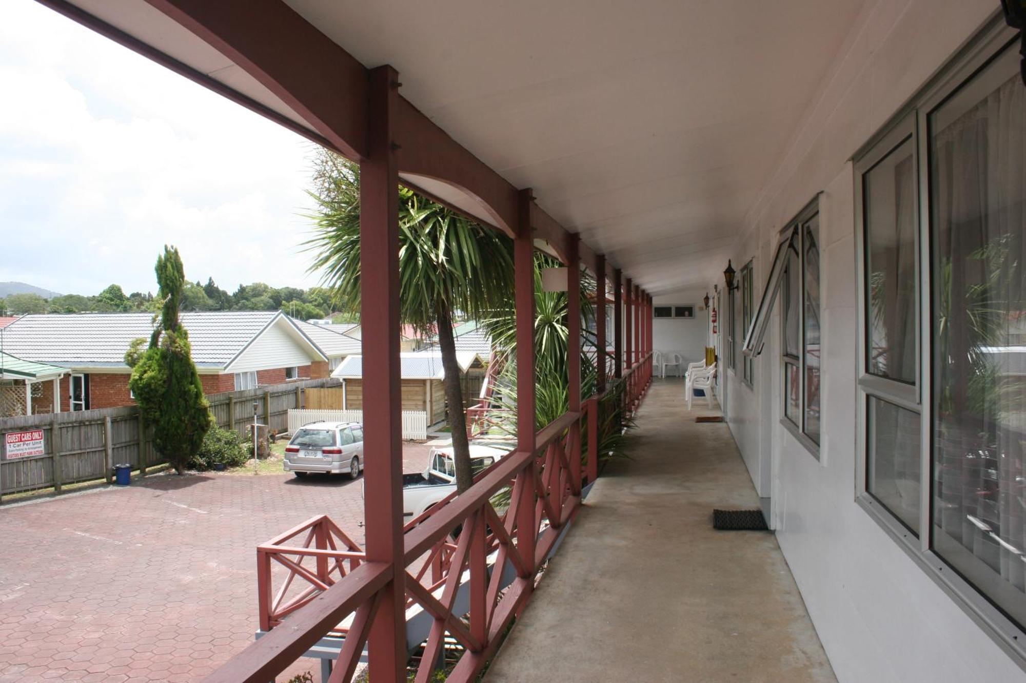 Burgundy Rose Motel Whangarei Extérieur photo