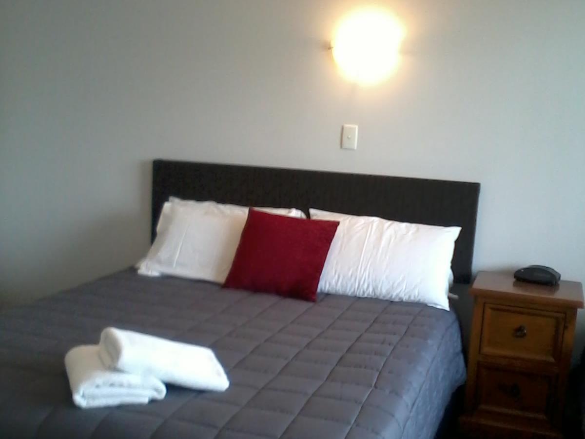 Burgundy Rose Motel Whangarei Extérieur photo